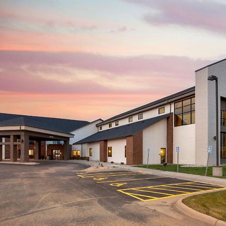 Best Western Watertown Inn & Suites Eksteriør billede