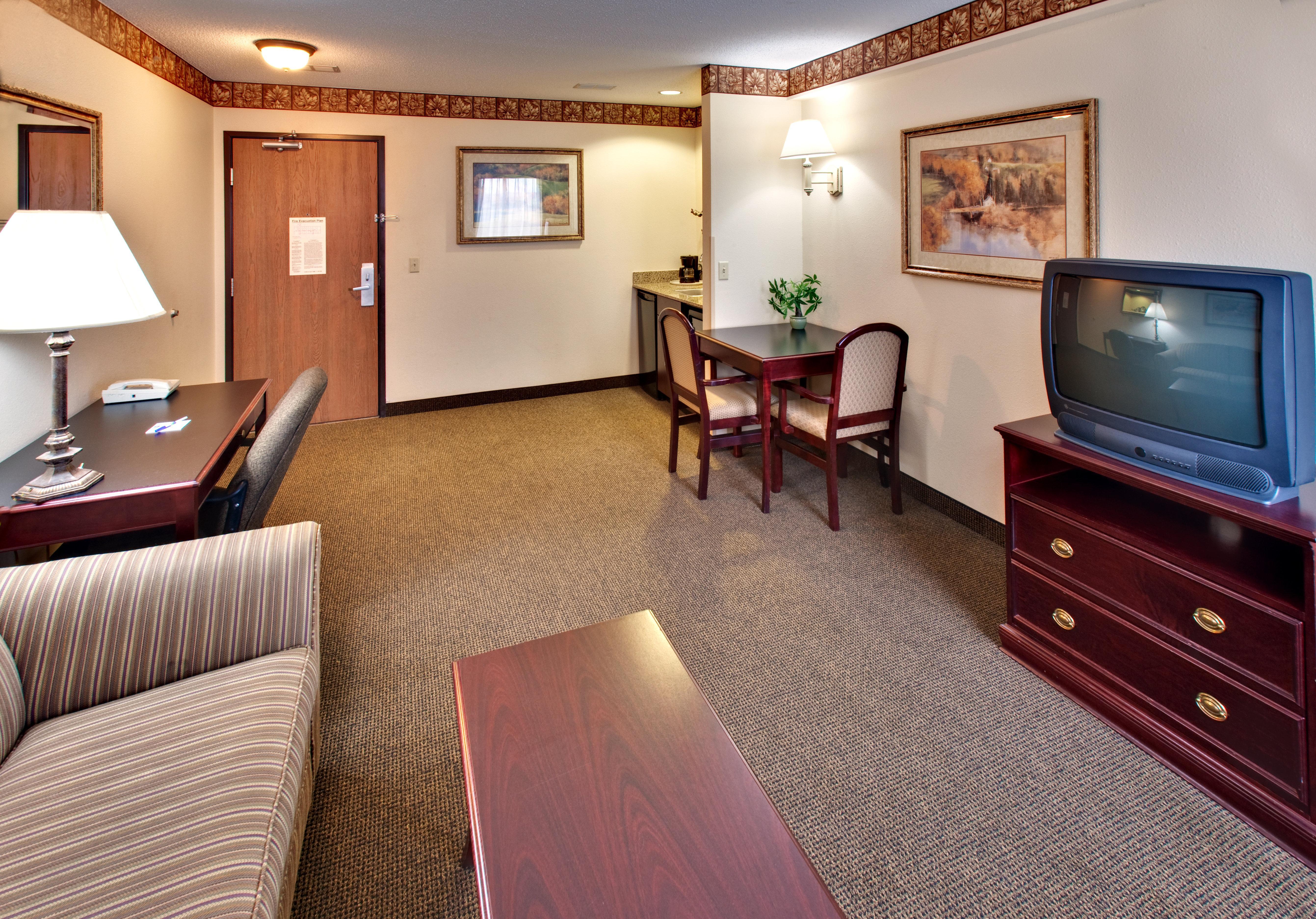 Best Western Watertown Inn & Suites Eksteriør billede