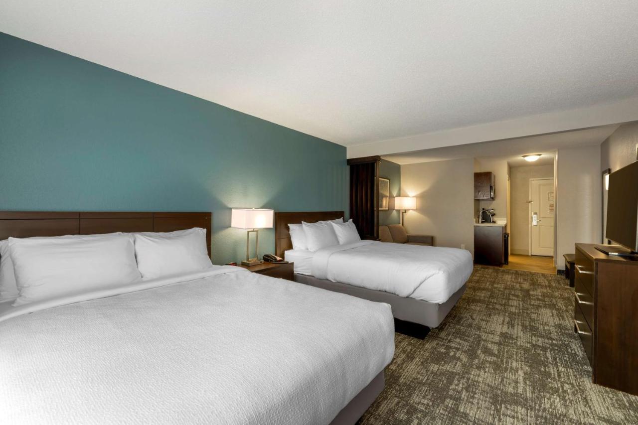 Best Western Watertown Inn & Suites Eksteriør billede