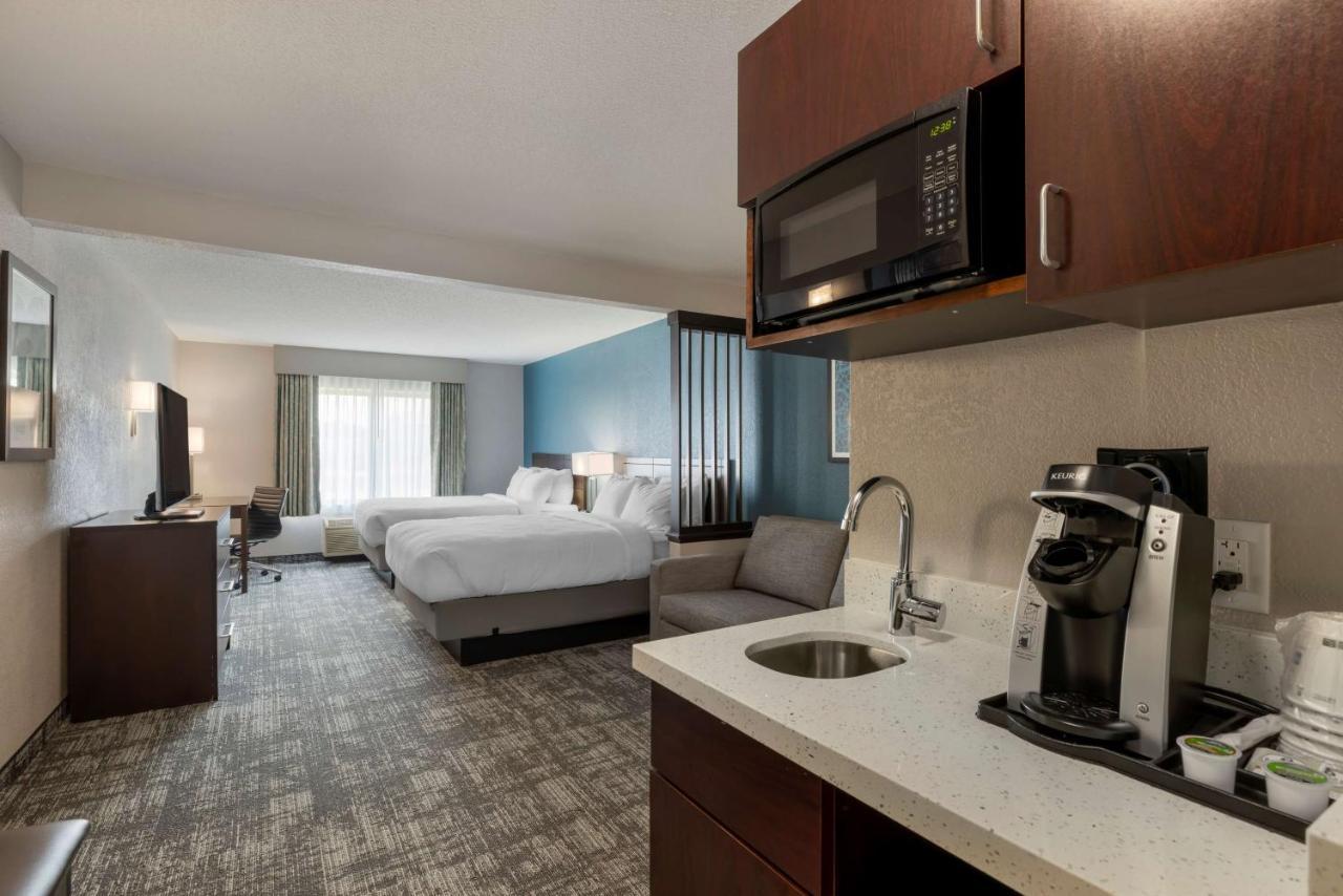 Best Western Watertown Inn & Suites Eksteriør billede