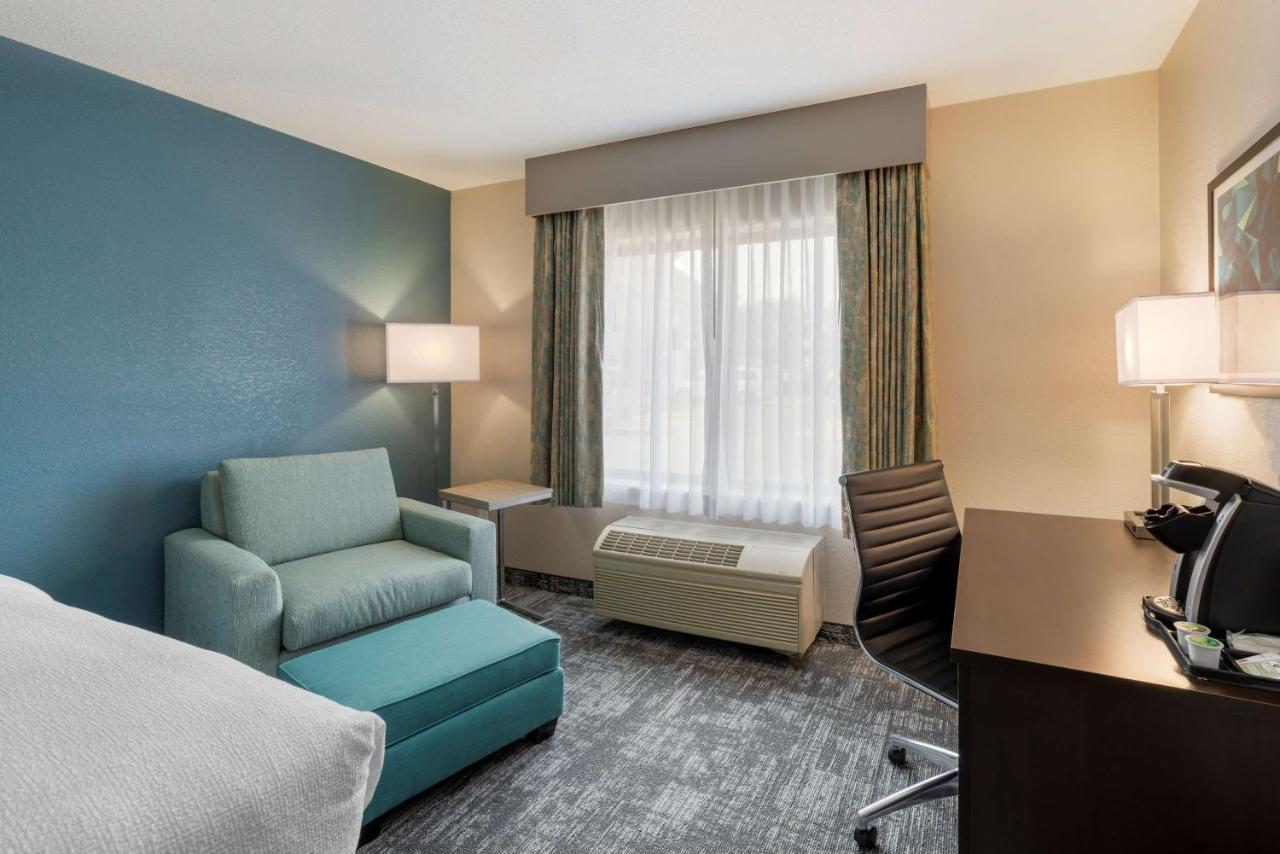Best Western Watertown Inn & Suites Eksteriør billede