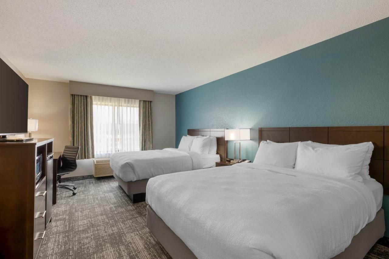 Best Western Watertown Inn & Suites Eksteriør billede