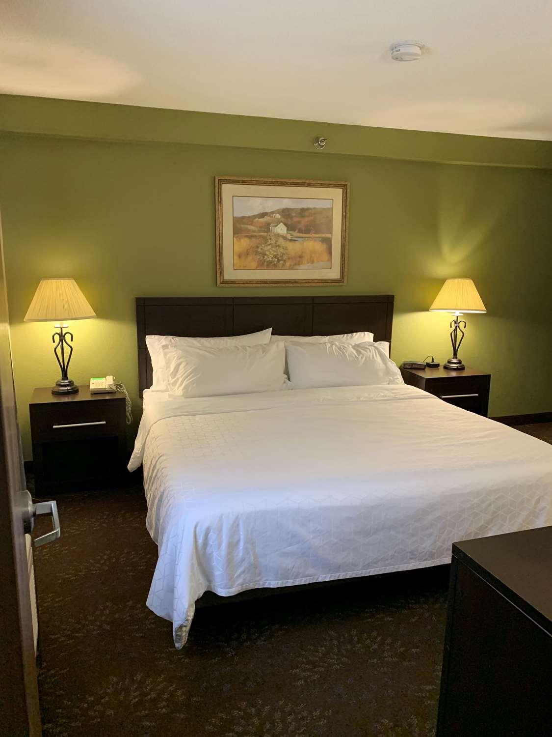 Best Western Watertown Inn & Suites Eksteriør billede